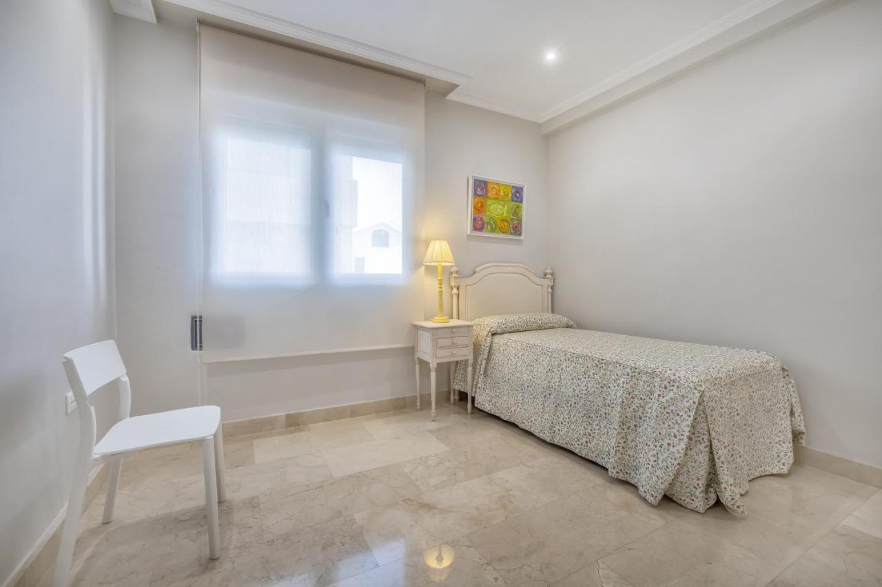 Apartamento Los Tilos & Parking & Piscina Córdoba Exterior foto