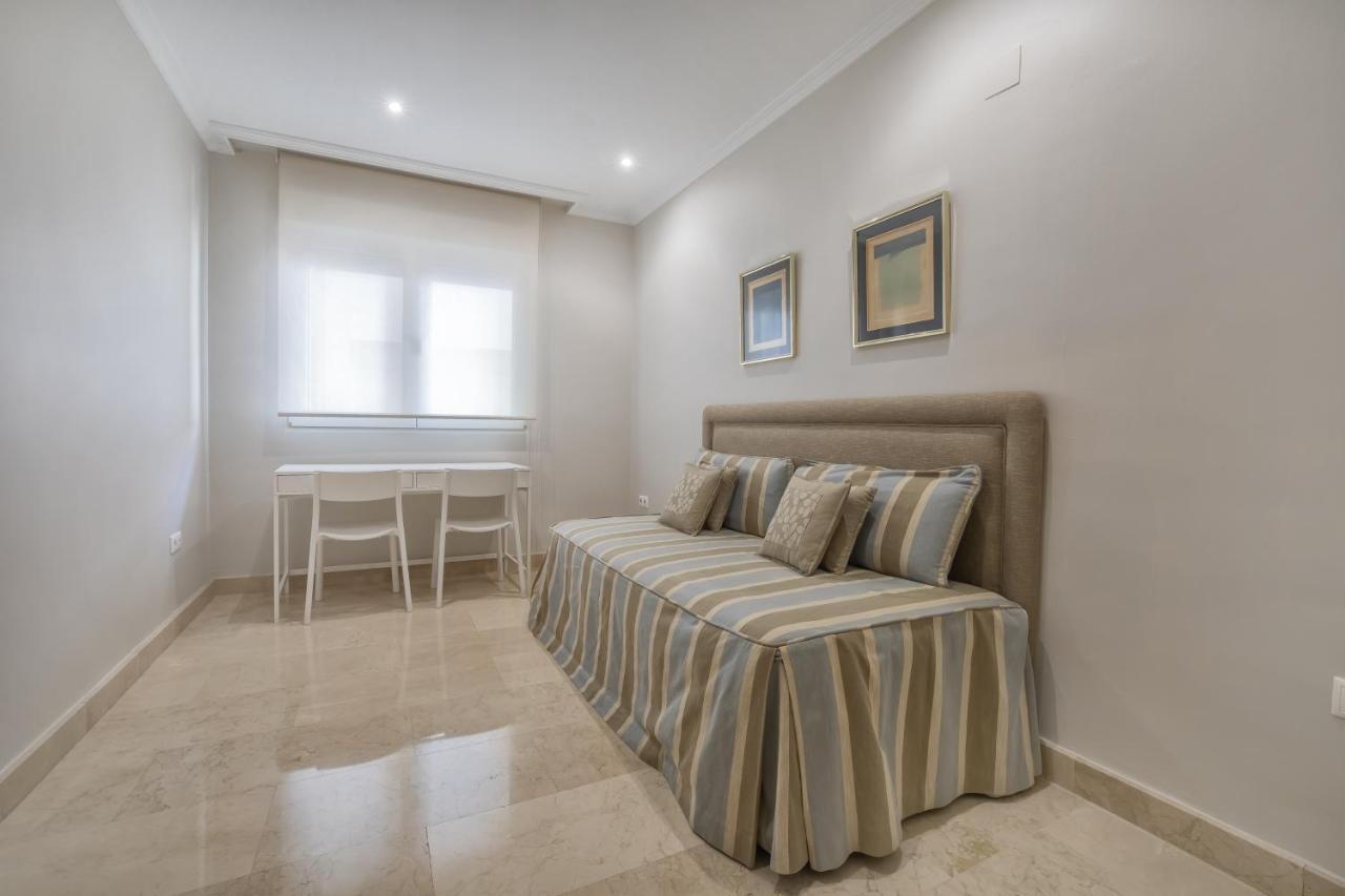Apartamento Los Tilos & Parking & Piscina Córdoba Exterior foto